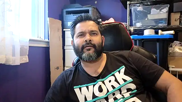 Snapshot of Sakhtlaundaz chatting on March 14, 10:15 pm Sakhtlaundaz online show from March 14, 10:15 pm