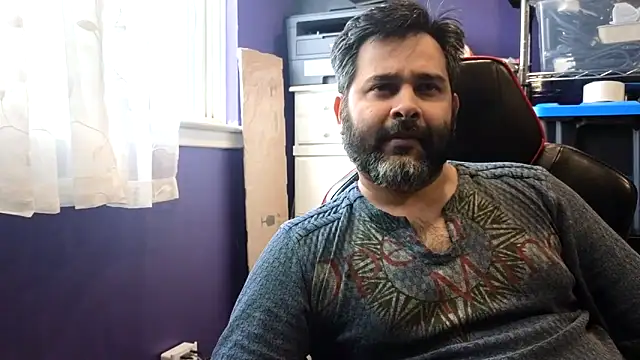 Snapshot of Sakhtlaundaz chatting on March 17, 9:18 pm Sakhtlaundaz online show from March 17, 9:18 pm