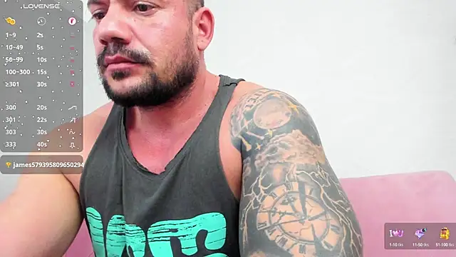 musclemonster31 online show from January 4, 4:33 am