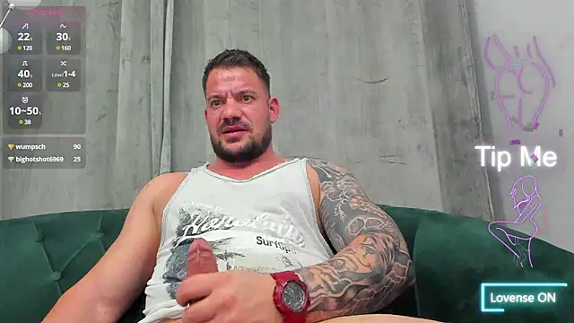musclemonster31 online show from March 11, 4:21 am