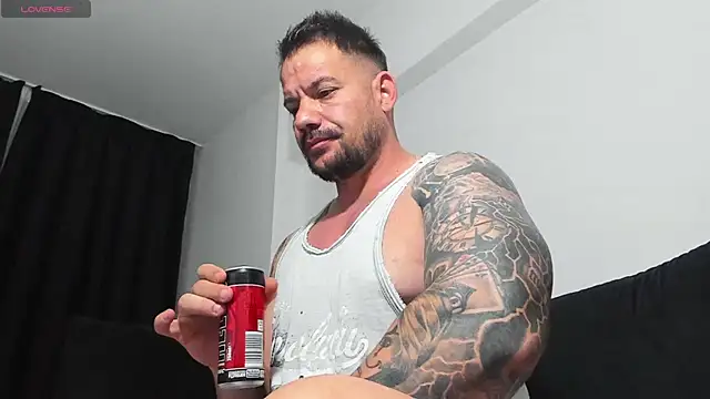 musclemonster31 online show from September 10, 8:09 pm