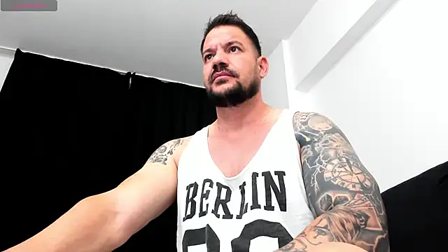 musclemonster31 online show from September 28, 11:21 pm