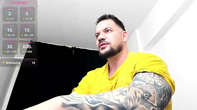 musclemonster31 online show from February 21, 8:15 am