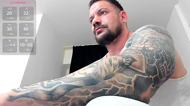 musclemonster31 online show from March 13, 10:16 pm