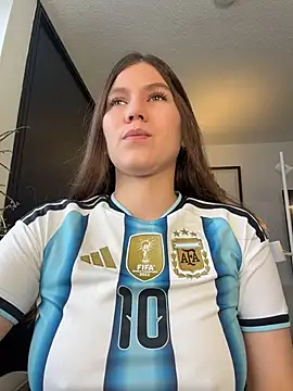 AmelieLaurent  online show from July 14, 12:44 pm