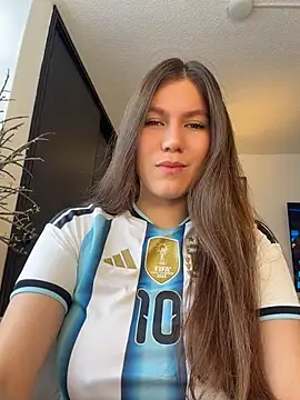 AmelieLaurent  online show from July 15, 12:54 pm