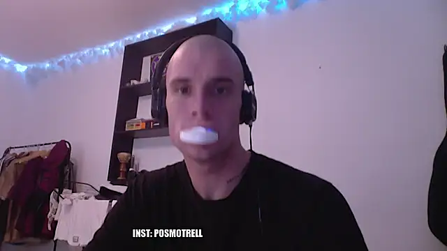 Snapshot of ETHAN_MOORE chatting on February 20, 9:00 am ETHAN MOORE online show from February 20, 9:00 am