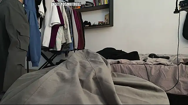 Snapshot of ETHAN_MOORE chatting on April 9, 9:26 am ETHAN MOORE online show from April 9, 9:26 am