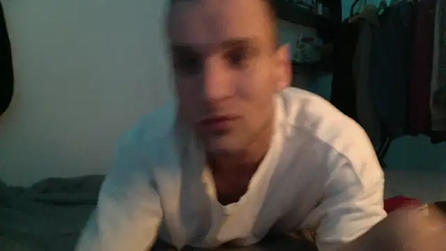 Snapshot of ETHAN_MOORE chatting on June 5, 1:45 am ETHAN MOORE online show from June 5, 1:45 am