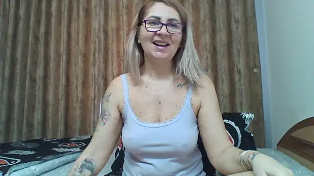 PussyEvely online show from January 31, 7:50 am