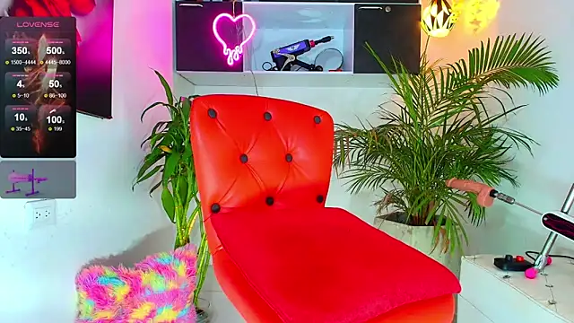 Snapshot of SQUIRT4UMEGAN chatting on February 5, 10:33 pm SQUIRT4UMEGAN online show from February 5, 10:33 pm