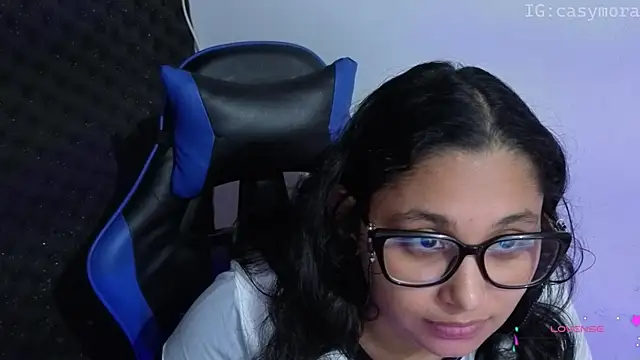 Cuteprincess21 online show from May 1, 12:59 am