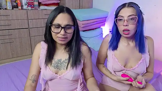Cuteprincess21 online show from July 2, 2:22 am