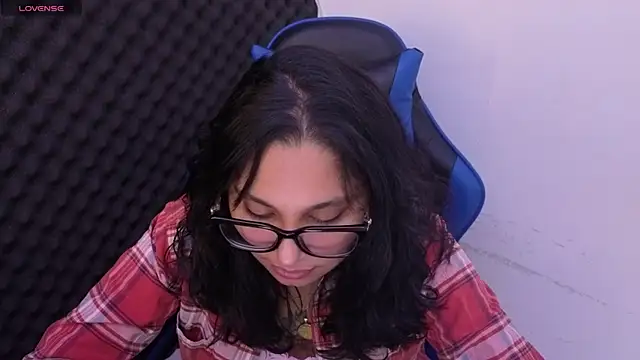 Cuteprincess21 online show from July 18, 2:16 am