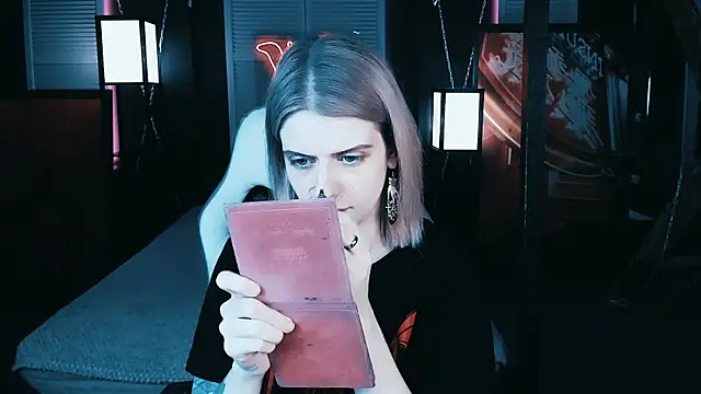 Noah ElmerX online show from February 20, 8:25 pm