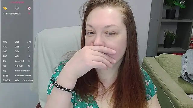 Snapshot of CutieGinger chatting on November 8, 3:56 pm CutieGinger online show from November 8, 3:56 pm