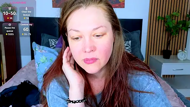 Snapshot of CutieGinger chatting on November 26, 3:24 pm CutieGinger online show from November 26, 3:24 pm