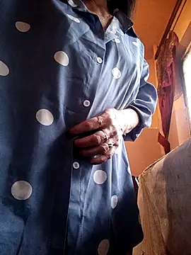 Lovely Lori online show from December 1, 5:01 am