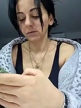 bruneta sexy23 online show from January 19, 6:09 am