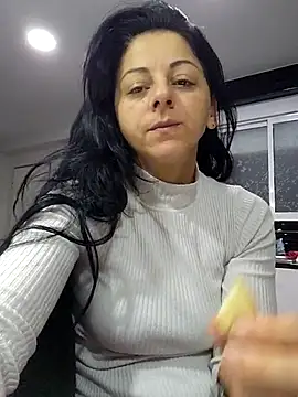 bruneta sexy23 online show from February 23, 7:11 am