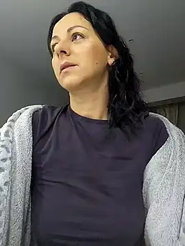 bruneta sexy23 online show from March 13, 4:49 am