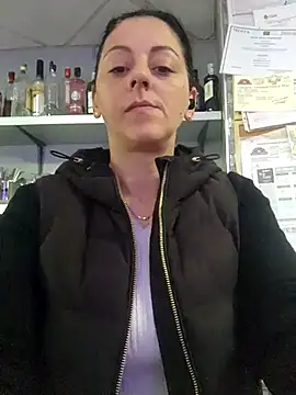 bruneta sexy23 online show from March 17, 7:35 am