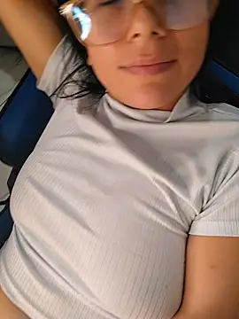 Rafaelayamazaki online show from June 9, 12:44 am