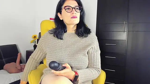 adriana71 online show from July 3, 1:01 am