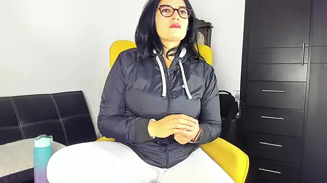adriana71 online show from July 6, 2:08 am