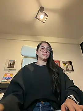 adriana  sosa  online show from February 5, 11:31 pm