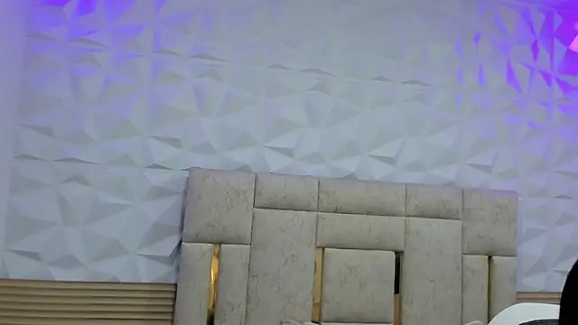 PauletteJ online show from October 31, 11:55 am