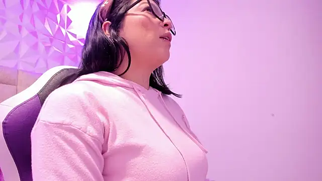 PauletteJ online show from February 9, 11:58 am