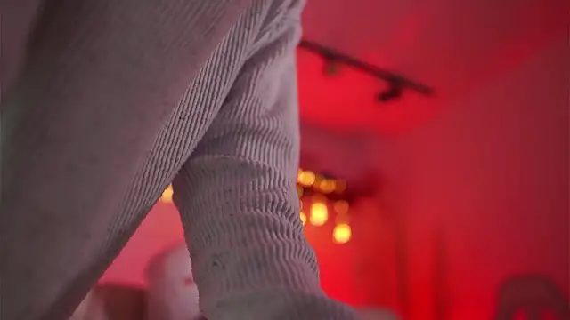 Snapshot of melissajoness3 chatting on December 6, 4:25 am melissajoness3 online show from December 6, 4:25 am