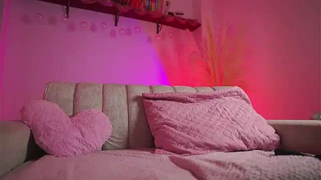 Snapshot of melissajoness3 chatting on January 24, 2:49 am melissajoness3 online show from January 24, 2:49 am