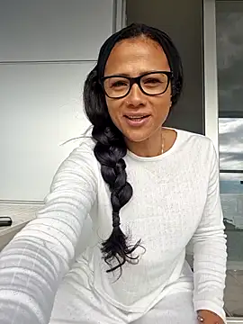 Allana Squirt online show from November 18, 9:47 am