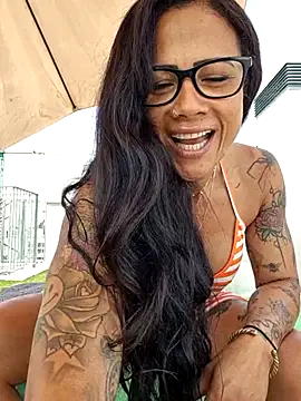 Allana Squirt online show from June 11, 9:40 am
