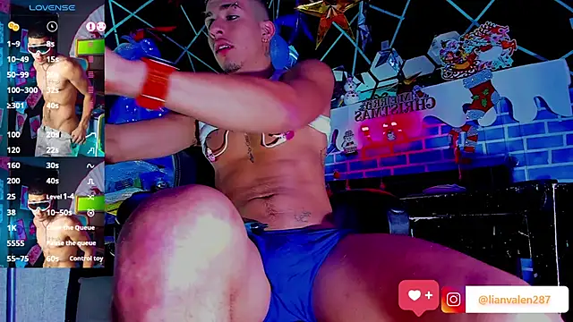 IanValencia  online show from December 30, 2:20 am