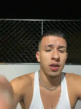 IanValencia  online show from February 4, 5:53 am