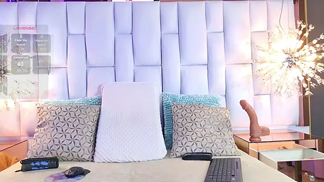 Snapshot of Iris_Ross_ chatting on September 27, 11:37 am Iris Ross  online show from September 27, 11:37 am