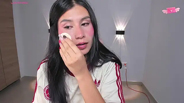 emily villamil online show from March 20, 9:13 pm