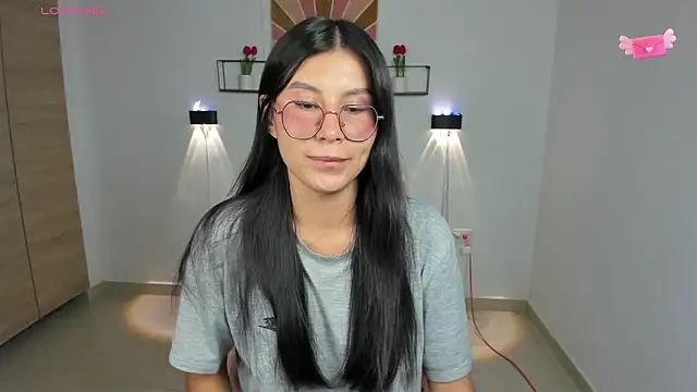 emily villamil online show from November 25, 9:59 pm