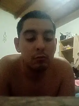 Snapshot of lil_burger chatting on September 13, 2:22 am lil burger online show from September 13, 2:22 am