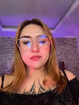 vanesaa blake online show from May 5, 3:25 am