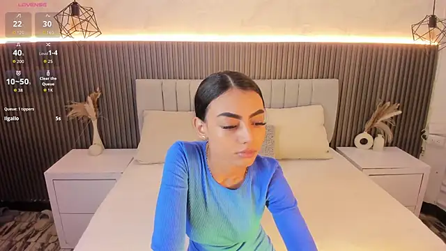 SHANONCLARK online show from October 9, 7:12 pm