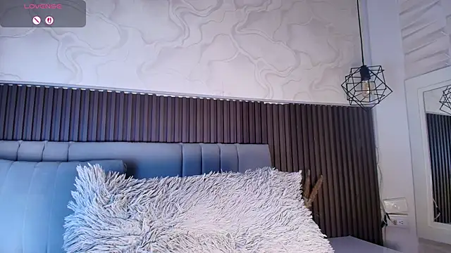 SHANONCLARK online show from July 23, 1:58 am