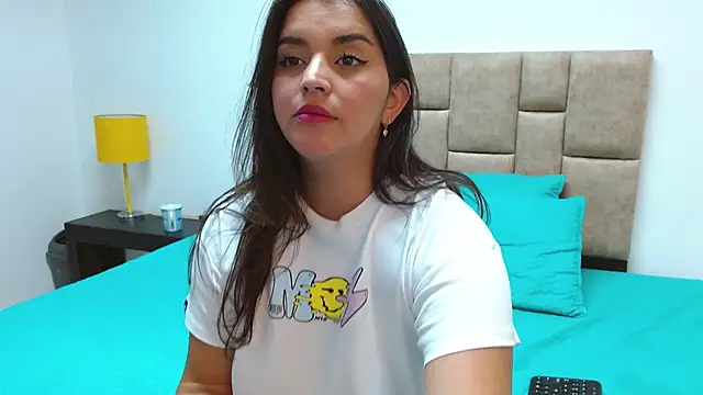 RubyReyes online show from September 18, 3:03 pm