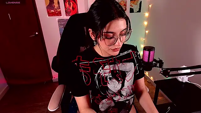 Ellie Jhonson   online show from April 10, 4:39 am