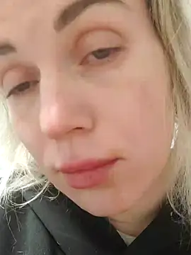 Linda Gregory online show from March 3, 1:42 am