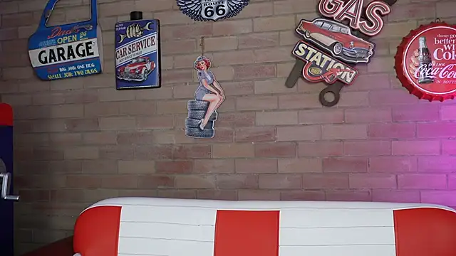 Snapshot of miss_canndy chatting on March 20, 6:13 pm miss canndy online show from March 20, 6:13 pm