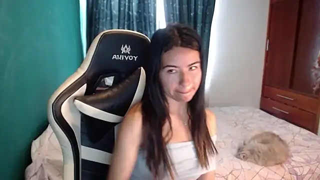 alice middlee online show from July 7, 5:06 pm